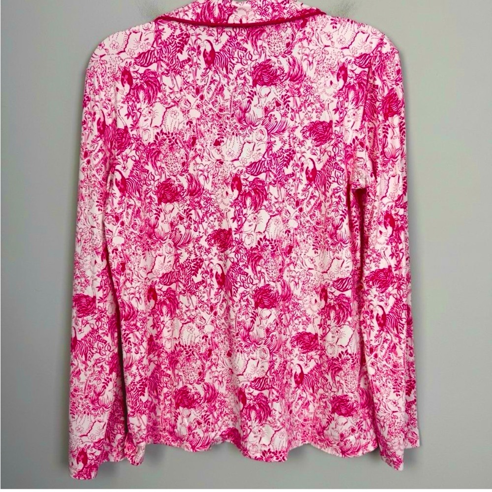 NWT ❤️NEW 2025 PATTERN!❤️
LILLY PULITZER PJ Knit Button Up Top Raspberry Rouge L - Picture 7 of 13